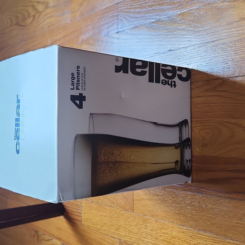The Cellar by Macy's 4 large Pilsners glasses, never used.